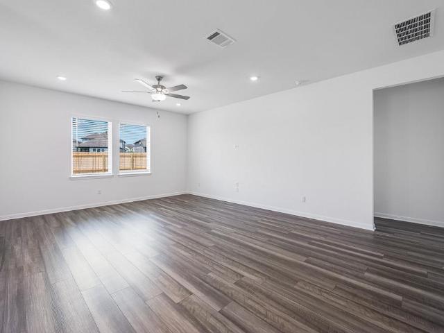 1004 Karly Cv