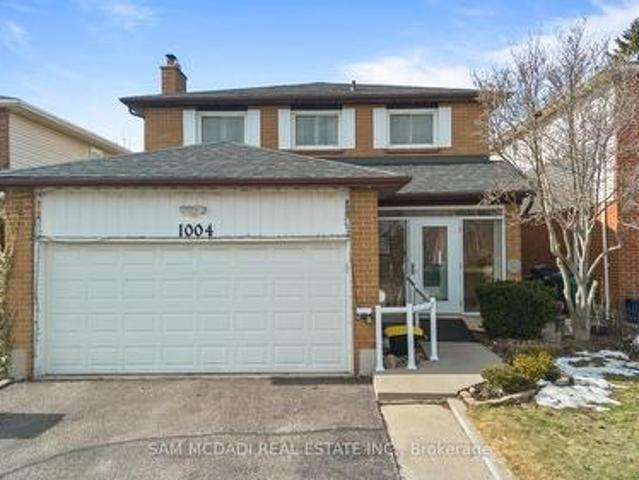 1004 Queensbridge Drive, Mississauga, ON, L5C 3R1 house for sale | Listing ID W13677 | Royal LePage