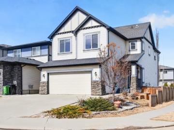 Secord, Edmonton, Alberta - Garden, Fireplace