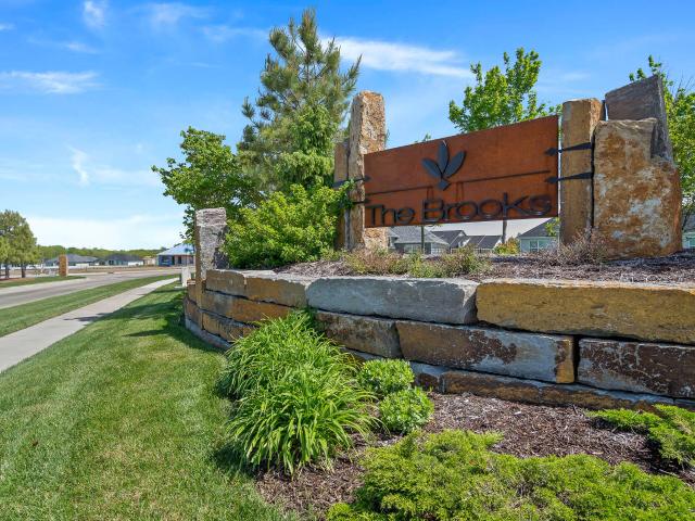 1004 shore acres loop