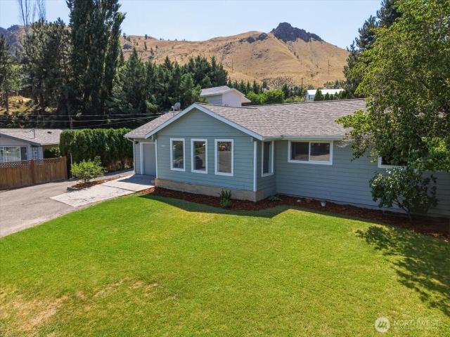 1004 Vista Pl