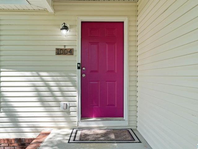 1004 W Walnut Street