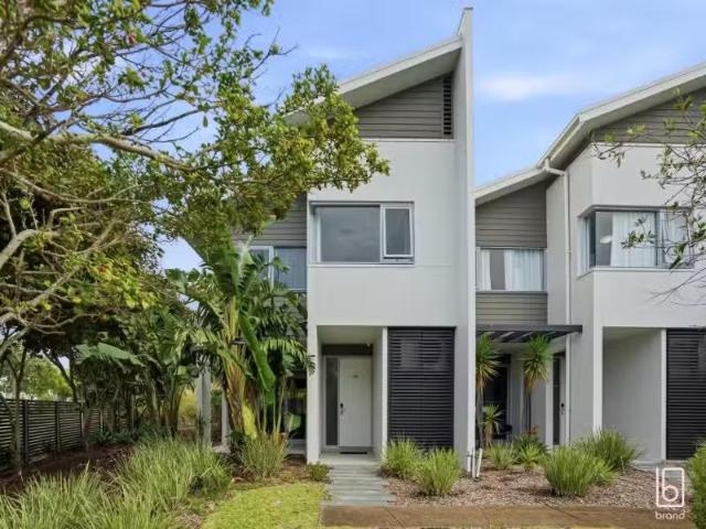 1005/3 Birkdale Place, MAGENTA House for rent Listed by Craig.