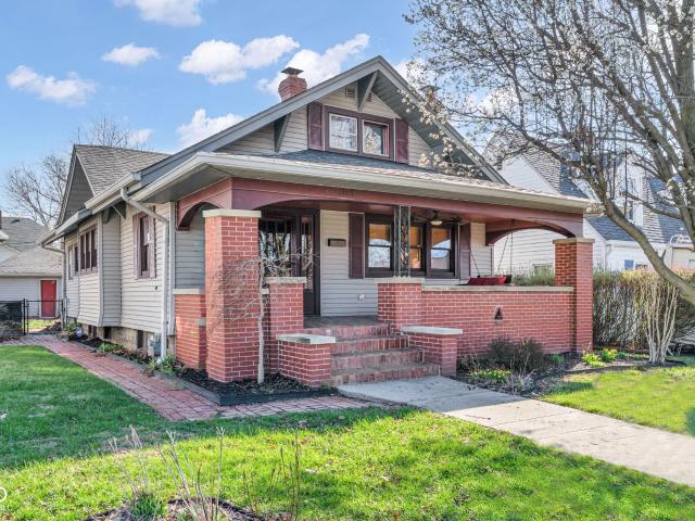 1005 Main Street