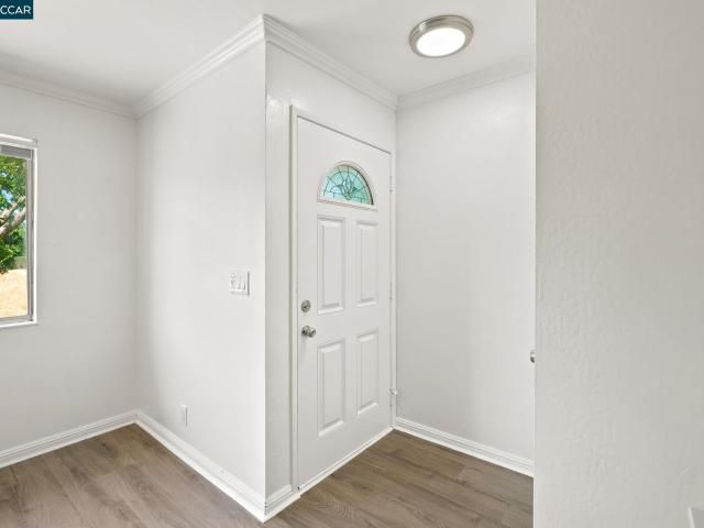 1005 Mohr Ln 4