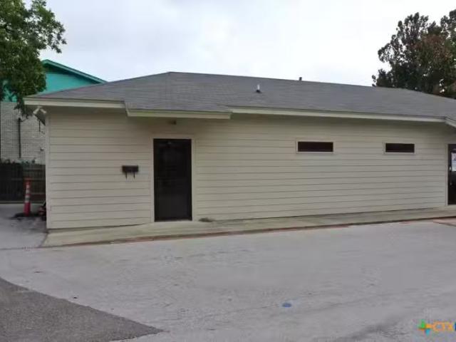 1005 N 10th St #B, Killeen, TX 76541 MLS 589315