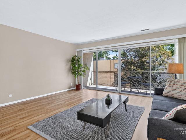1005 N 9th St #7