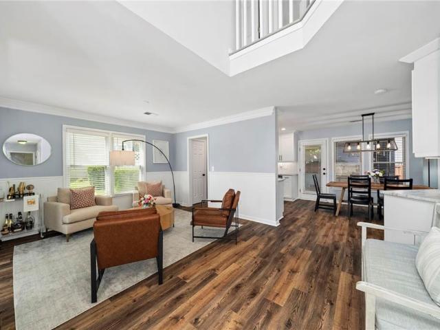 1005 Brentmoor Lane NW