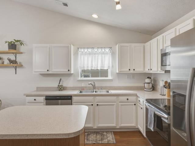 1005 Cedar Ridge Court