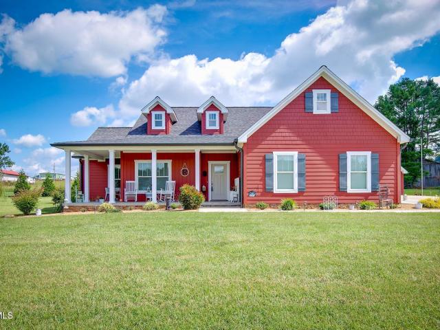 1005 Deerfoot Circle