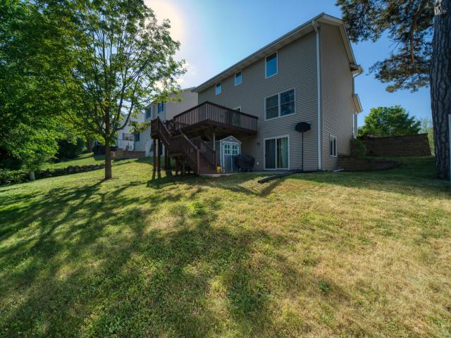 1005 Dresser Ave