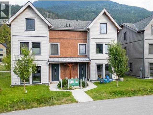 1005 Keystone Crescent, Revelstoke, BC, V0E 2S3 house for sale | Listing ID 10400 | Royal LePage