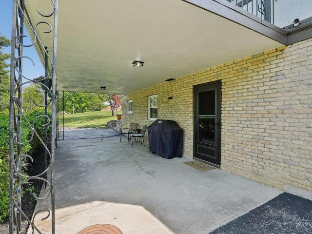 1005 Robin Hill Drive