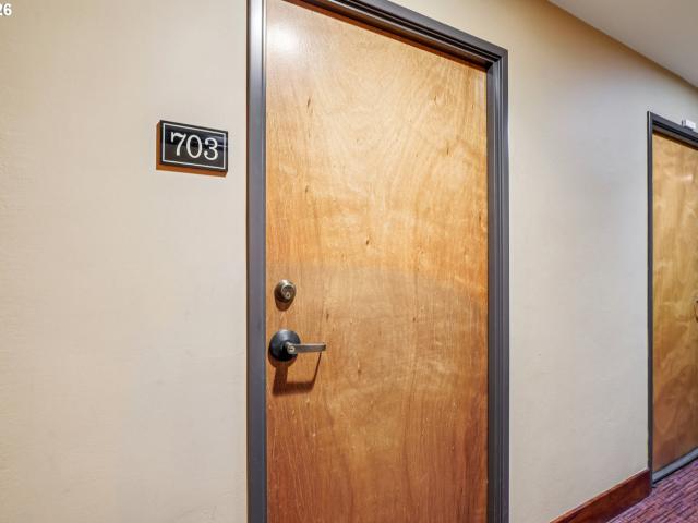 1005 SW Park Ave, Unit 703, Portland, OR 97205 | MLS #365306