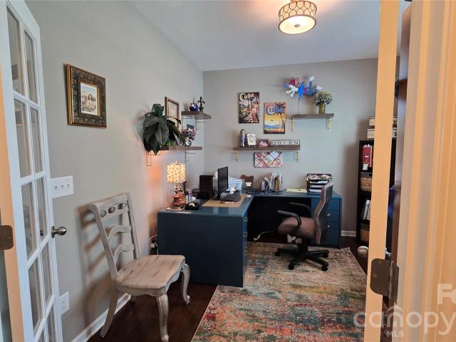 1005 Wainscott Drive