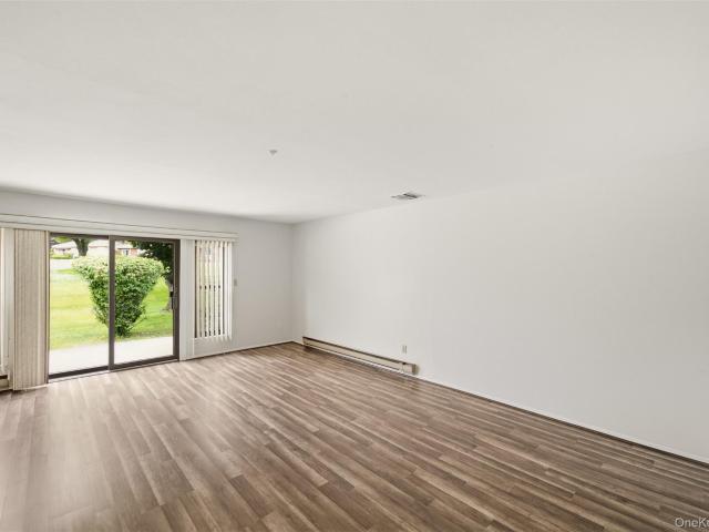 1006 Cabot Path