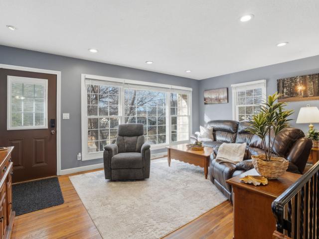 1006 Hillside Drive