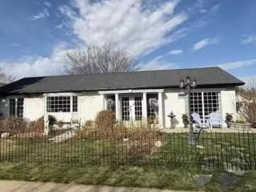 1006 9 Street North, Lethbridge, AB, T1H 1Z8 house for sale.