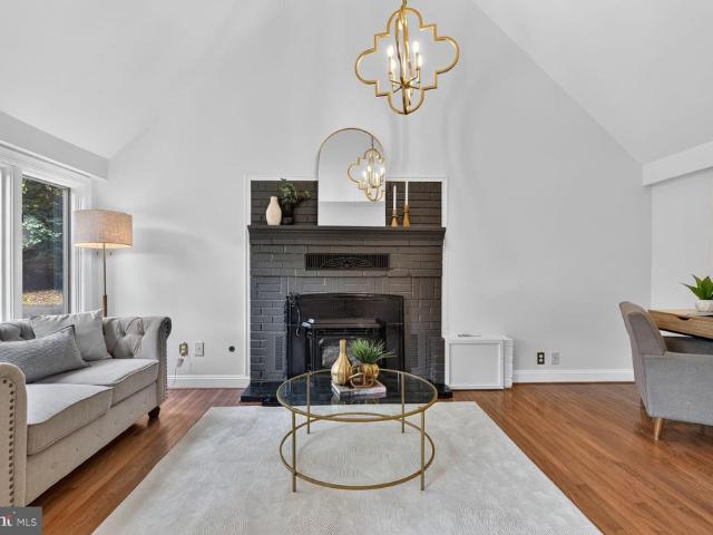 1007 Evonshire Lane