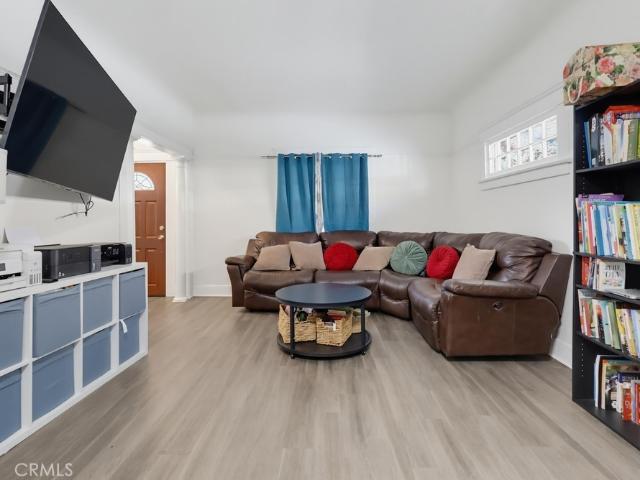 1007 E 42nd