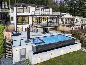 Greater Vancouver - Garden, Balcony, Swimming pool