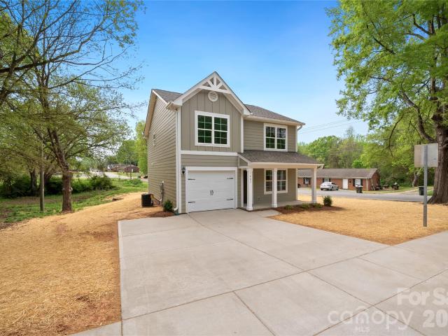 1007 Sioux Street