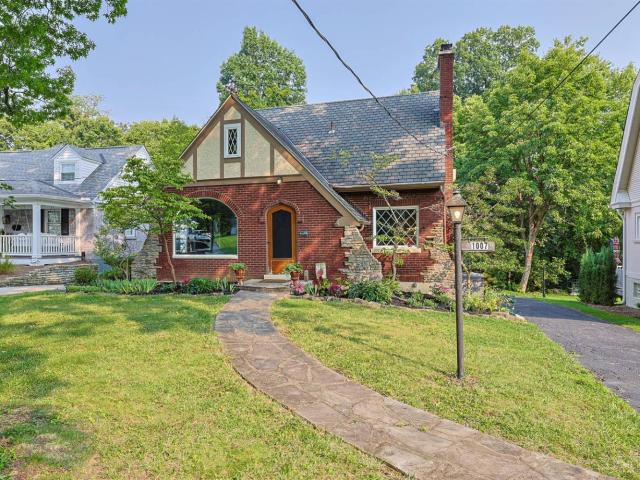 1007 Urbancrest Place