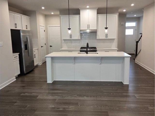 1007 Wellington Ct, Jeannette, PA