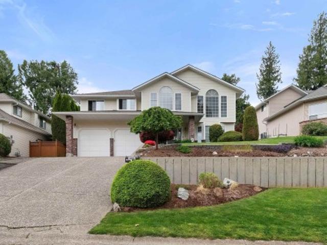 10087 Imperial Street, Chilliwack, BC, V2P 7N8 Luxury House for sale | Listing ID R3123 | Royal LePage Carriage Trade Luxury Properties
