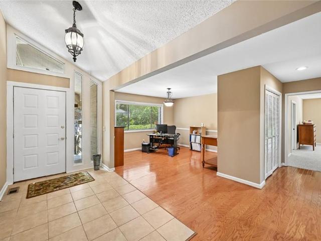 1008 Muirfield Drive NE