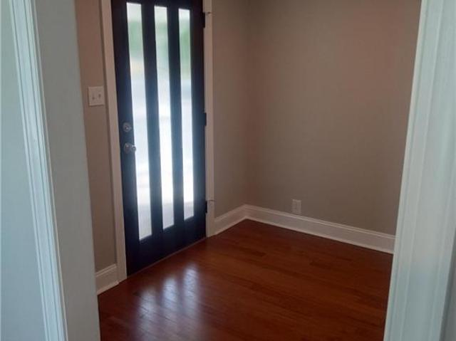 1008 E Side Drive
