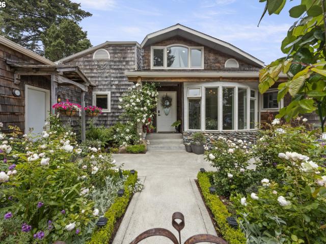 1008 lakeshore dr