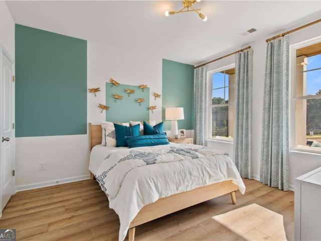 1008 Linford Court