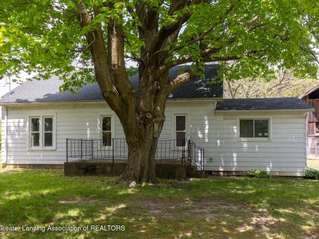 1008 W Grand River Road