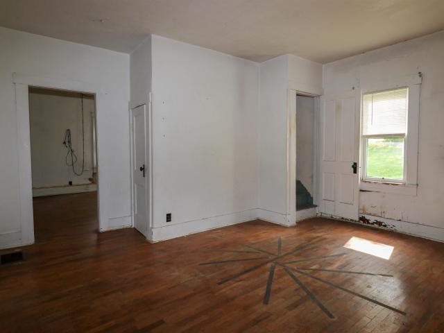 1008 W Elm Street