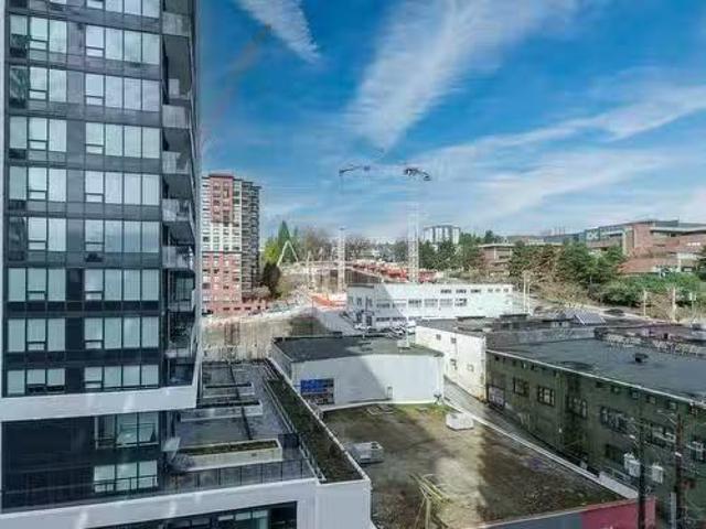1008 888 Carnarvon Street, New Westminster, BC, V3M 0C6 Sing.