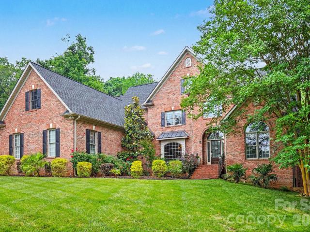 1009 Medinah Court