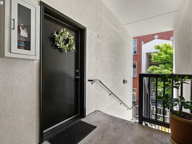 1009 nw hoyt st # 201