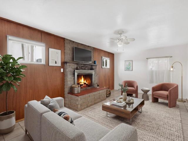 1009 Dakota Street NE