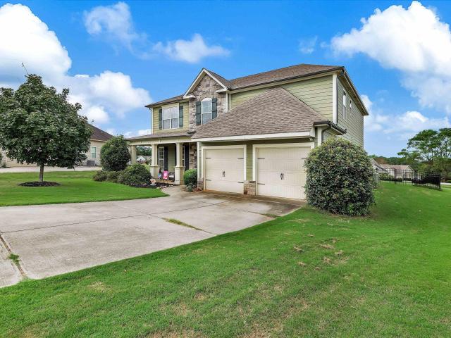 1009 Hillcrest Court