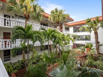 1009 Pearce Dr, Unit 206, Clearwater, FL 33764 | MLS #TB8490