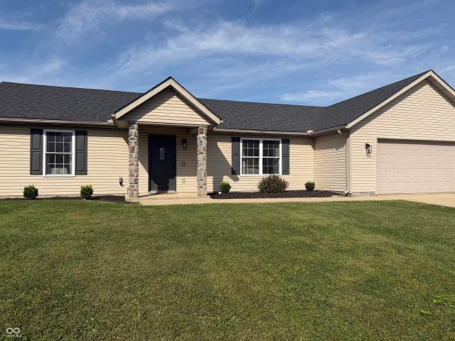 1009 S Creek Drive W