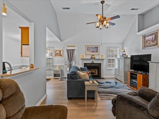 1009 Saddle Wood Dr