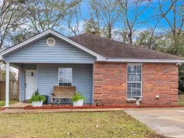 1009 W OSCEOLA ST, WETUMPKA, AL 36092