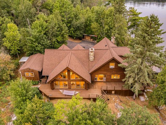 10001 Tomahawk Trail