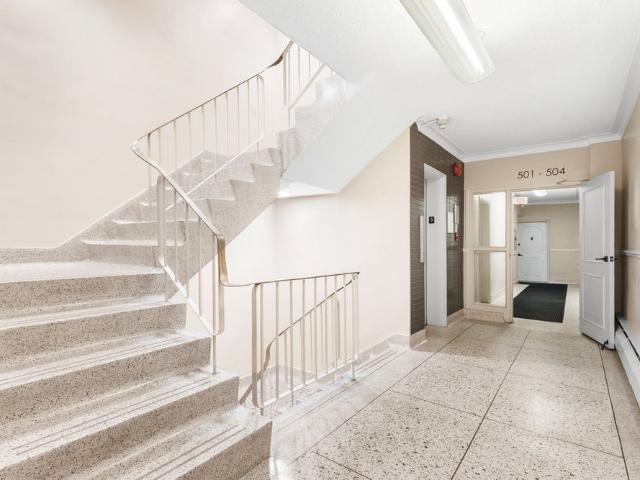 1000, Av. Pratt, 506, Montréal
