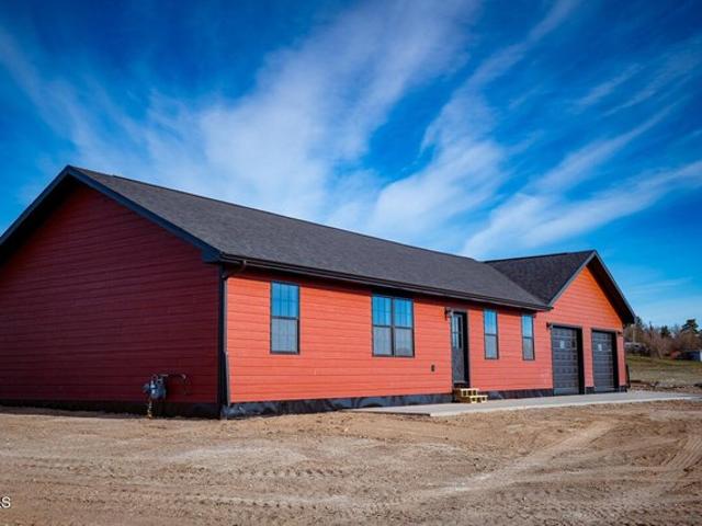 Bruegger St, Alexander, ND 58831