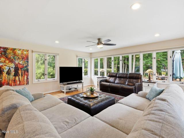 1000 Colleton Way