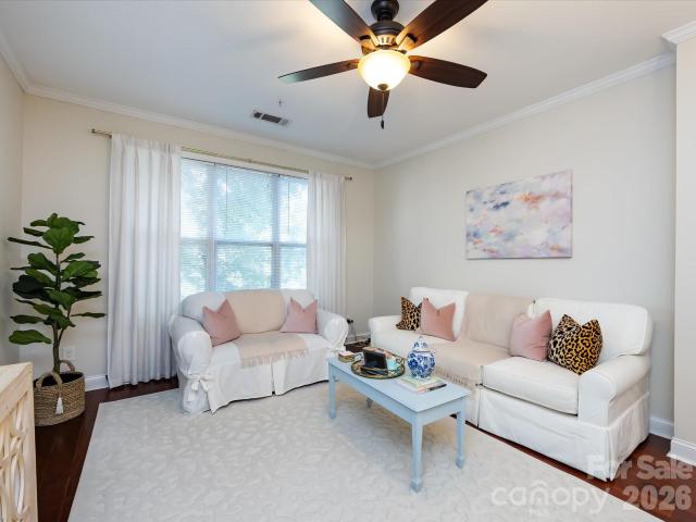 1000 E Woodlawn Rd, Unit 113, Charlotte, NC 28209 | MLS #4336