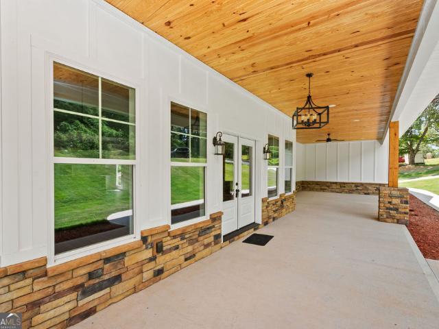 1000 Foxcroft Dr, LaGrange, GA 30240 | MLS #10690
